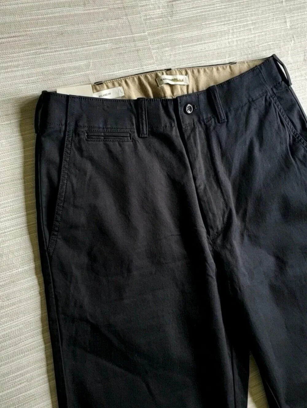 Banana Republic Men’s Relaxed Stretch Chino Pants Black 33x32 Work Casual NWT